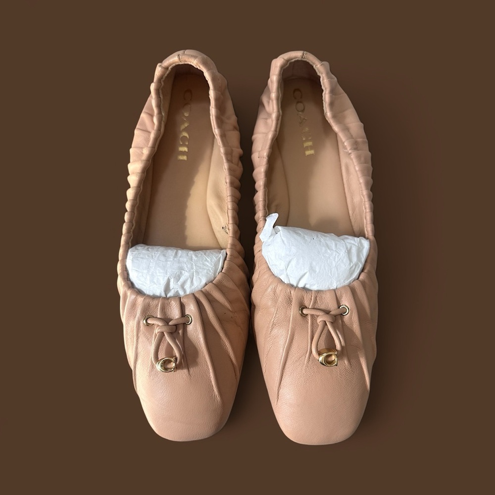 Coach Women's Beige Leather Flats - Picture 3 of 9